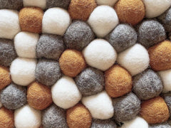 Wool Nest Pet Bed: A Cozy Haven for Your Cat